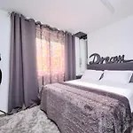 Dreamarthome Apartment